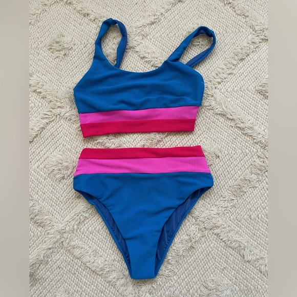 New Beach Riot Bikini Set - Picture 3 of 3